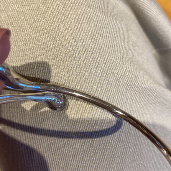 ✨🌸HOST PICK 🌸✨Sterling silver vintage rigid bangle tear drops 7” - Picture 8 of 9